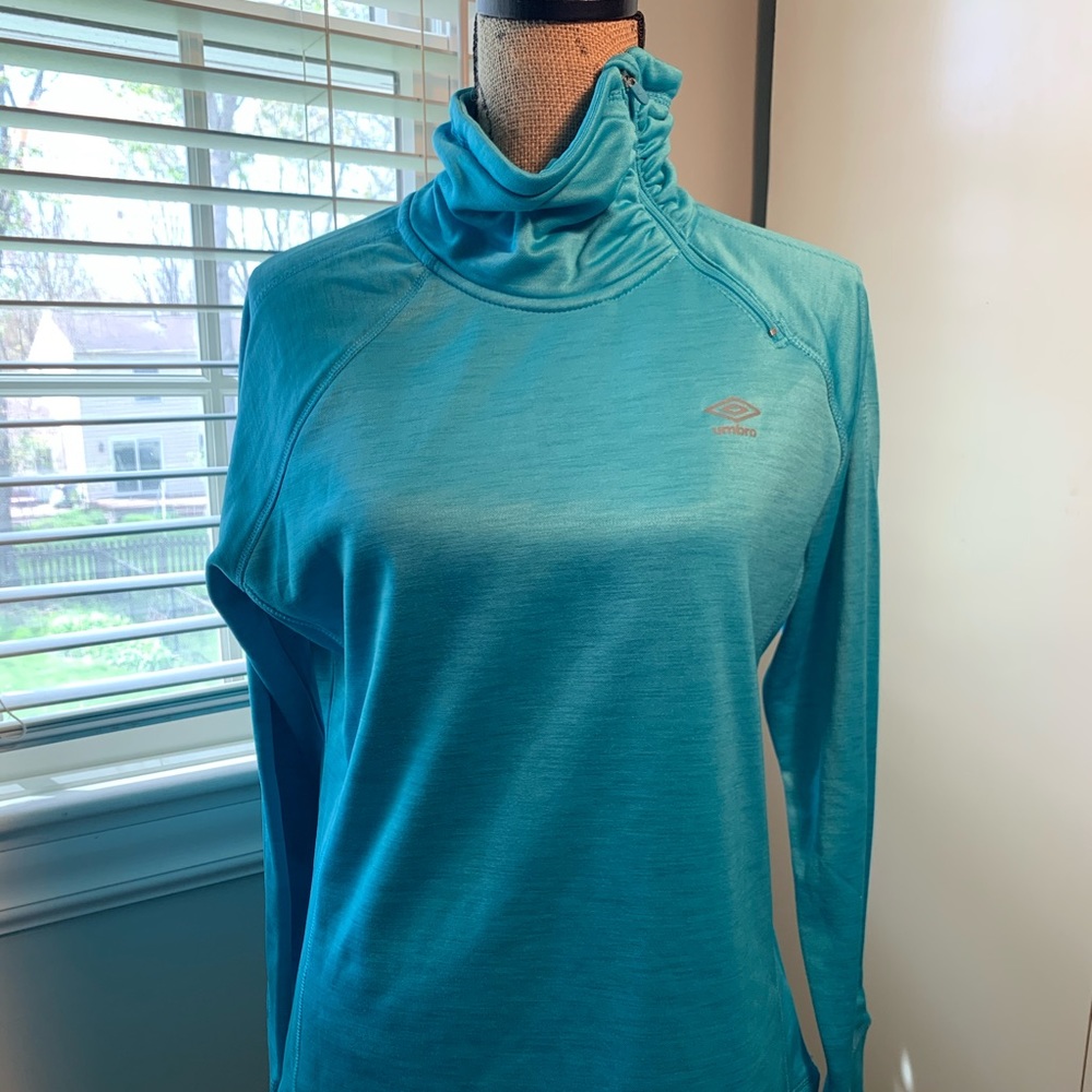 Umbro Mid-layer Blue Long sleeve w/ neck zipper